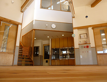 三角ホール