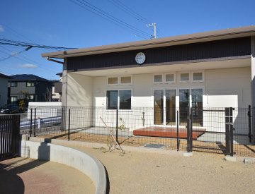 園舎南側
